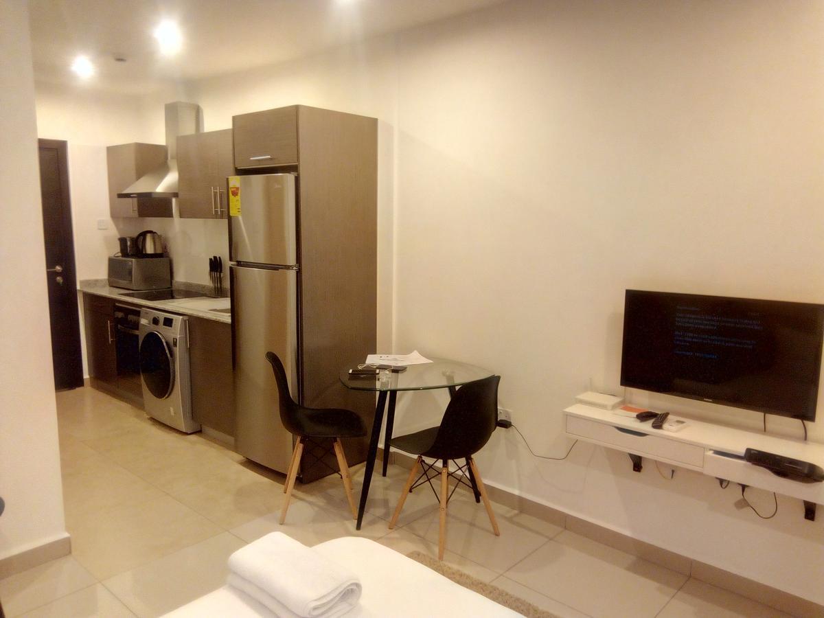 The Gallery Premier Suites Accra Bagian luar foto