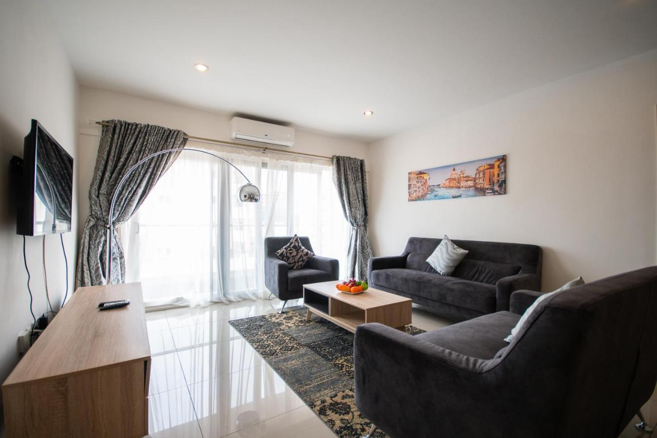 The Gallery Premier Suites Accra Bagian luar foto